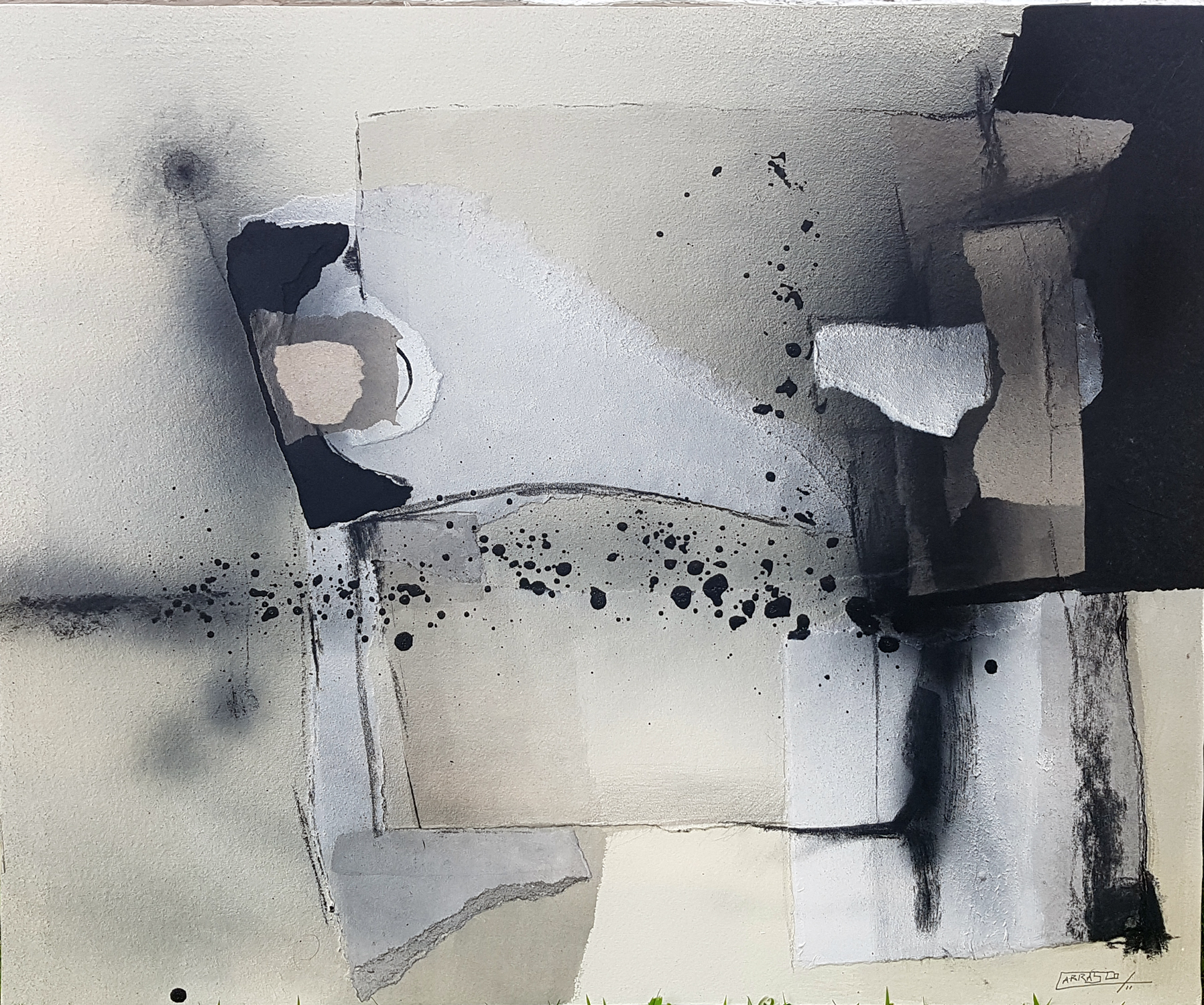 Cenizas 04 (65x54) Collage, carbón y acuarela